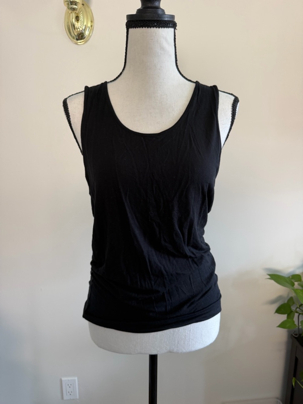 Parasuco Sleeveless Scoop Neck Tank Top